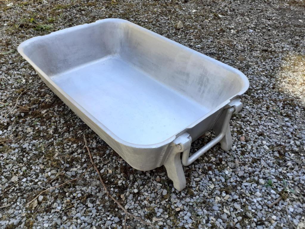 GRAND BAC SUR PIEDS AVEC ANSES TRES SOLIDE 83X54 CM, Enlèvement