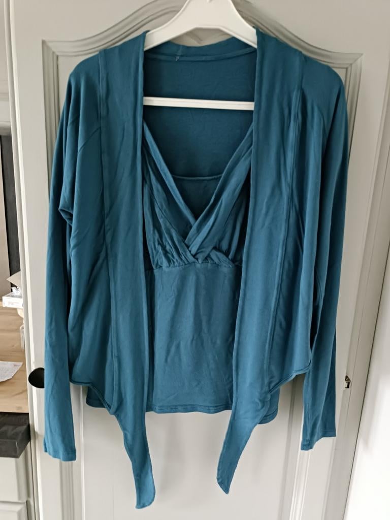 Gilet + blouse avec décolleté Bel&Bo, Vêtements | Femmes, Blouses & Tuniques, Enlèvement ou Envoi, Bleu