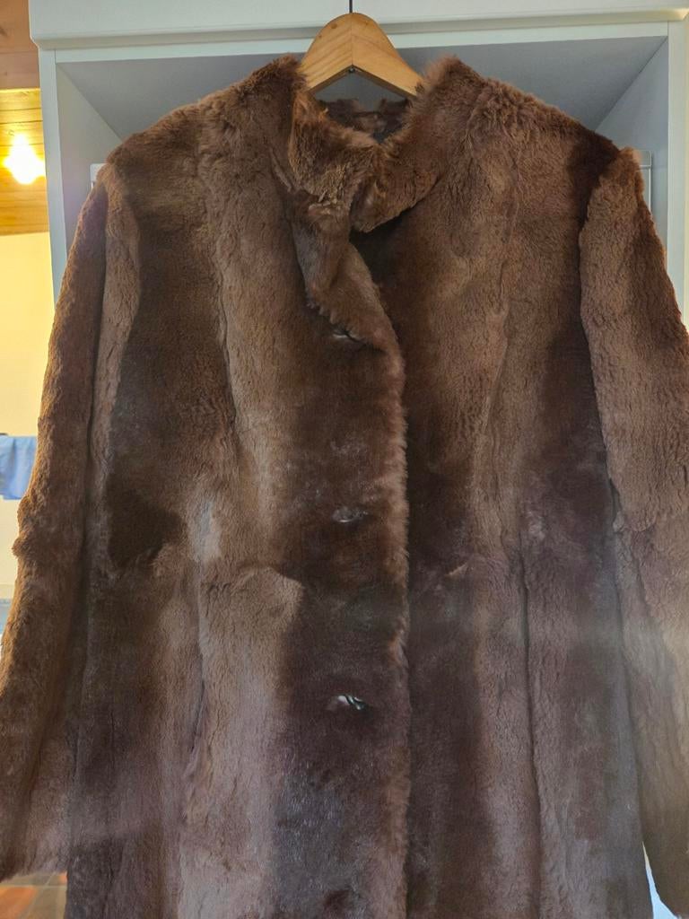 Bontmantel, bruin 120cm lang, gevoerd in heel goeie staat, Kleding | Dames, Ophalen, Maat 38/40 (M), Bruin