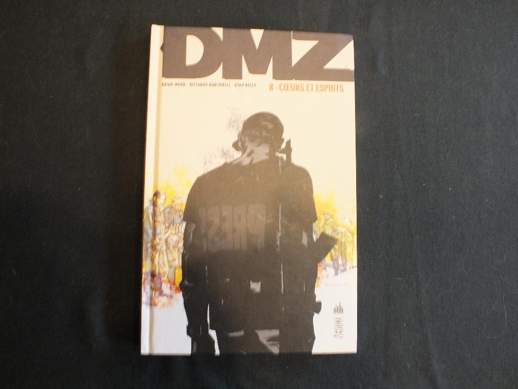 DMZ (1 ALBUM).      EDITIONS URBAN COMICS, Livres, Neuf, Enlèvement ou Envoi, WOOD-BURCHIELLI-KELLY, Comics