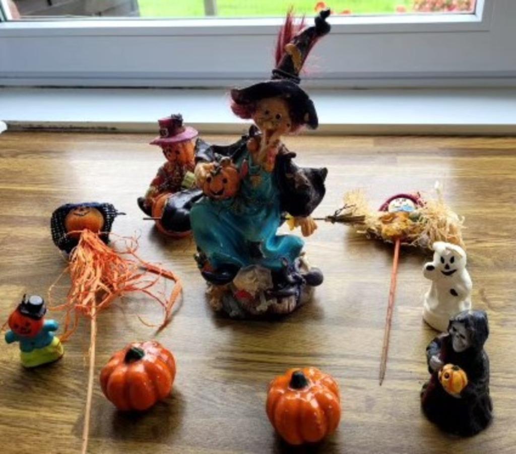 HALLOWEEN, set van 9 karakters in goede staat., Verzamelen, Beelden en Beeldjes, Ophalen of Verzenden, Gebruikt