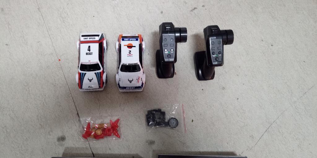 2x rc car beast, Zo goed als nieuw, Auto onroad, Schaal 1:24, RTR (Ready to Run)