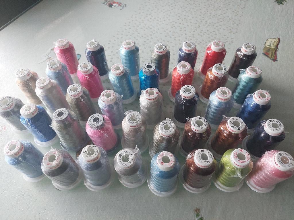 lot van 39 koontjes borduurgaren Gunold, Hobby en Vrije tijd, Borduren en Borduurmachines, Ophalen of Verzenden, Nieuw, Machineborduren