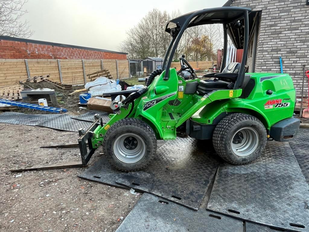 Avant Tecno Avant 755i  2021 310uur prijs excl, Zakelijke goederen, Ophalen