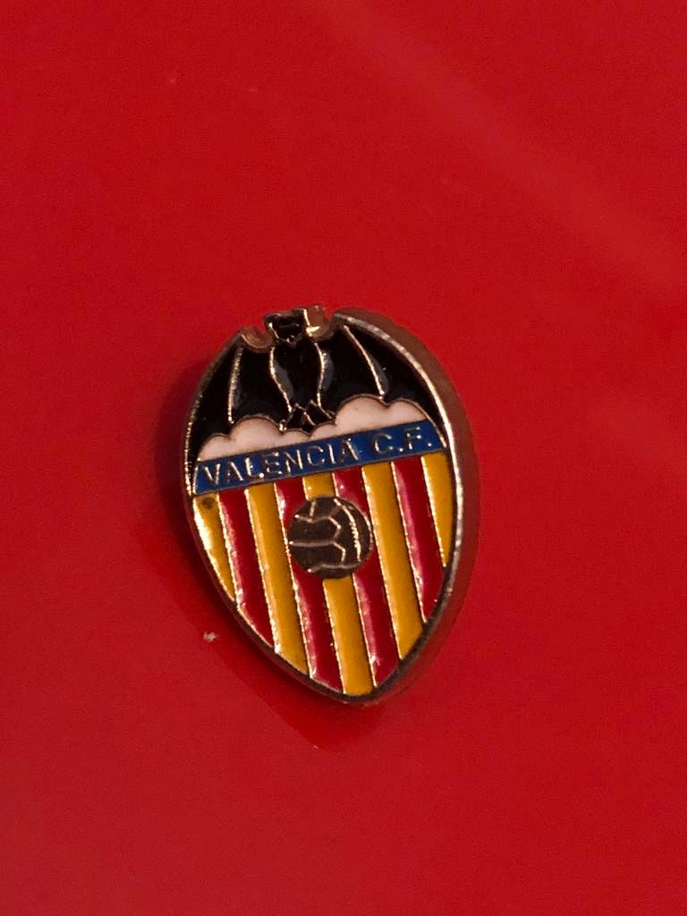 Pin Valence cf, Enlèvement ou Envoi, Comme neuf