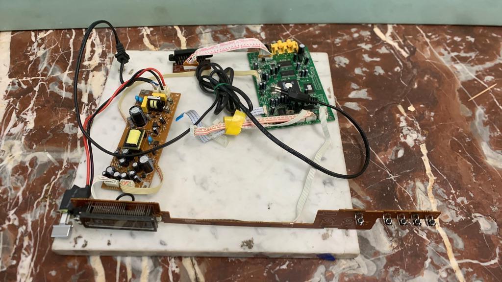 Carte mère + alim + afficheur LCD – lecteur DVD DVI, TV, Hi-fi & Vidéo, Télévisions, Utilisé, LCD