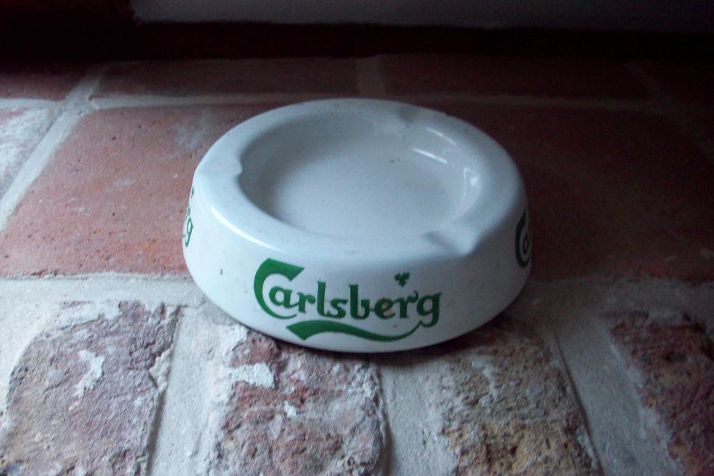 Metalen asbak Carlsberg, Collections, Marques & Objets publicitaires, Enlèvement, Comme neuf, Ustensile