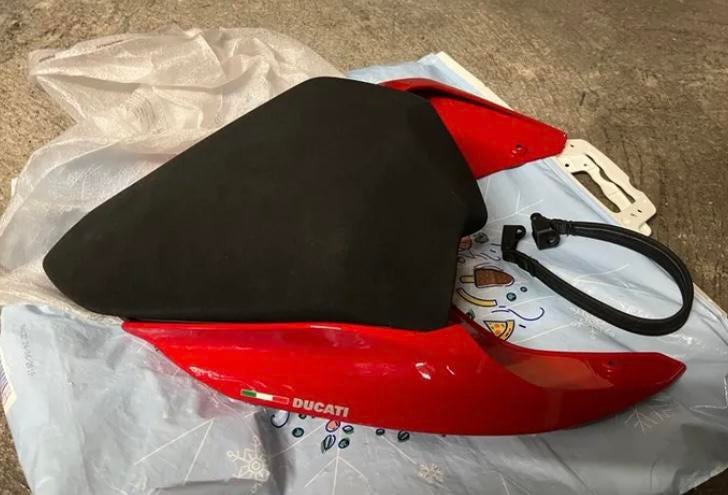 Selle, plus coque arrière, Ducati panigale V4 d’origine, Motos, Enlèvement ou Envoi