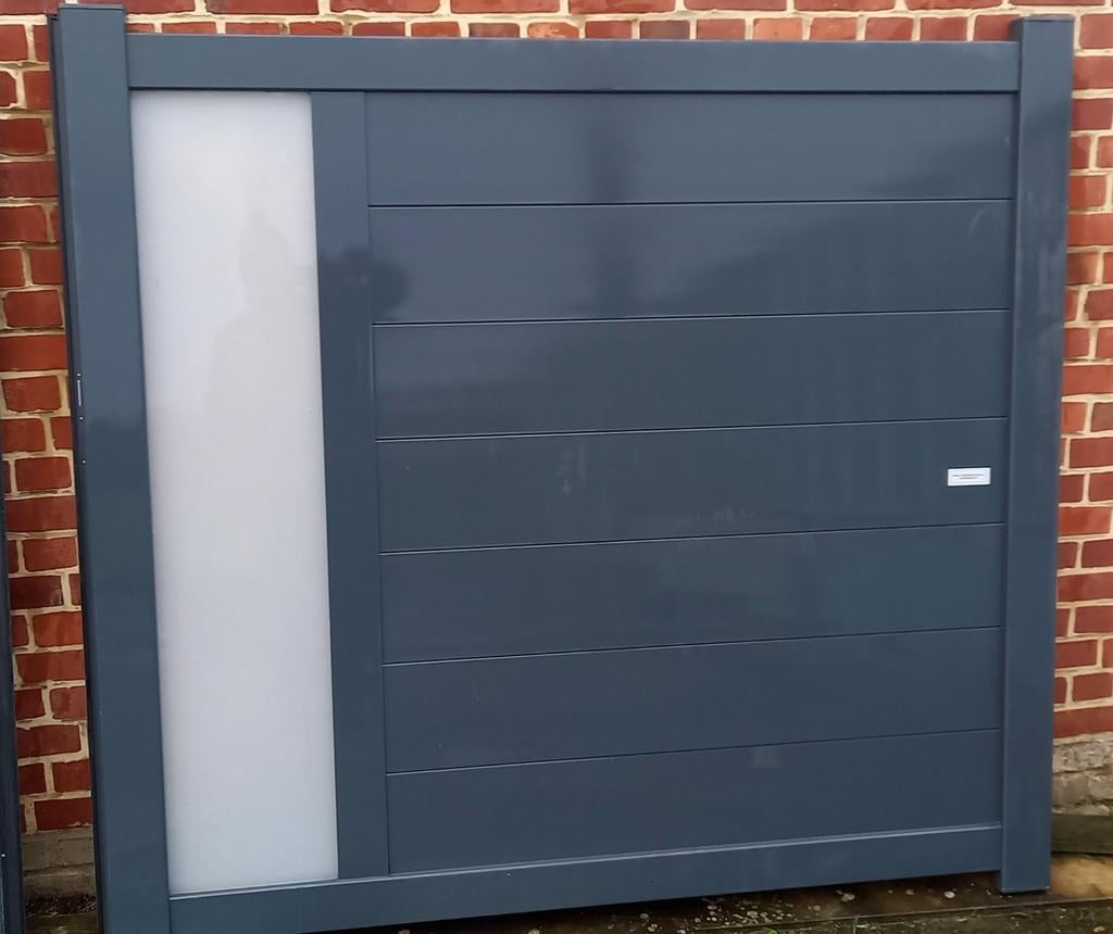 Portail 1 ventail 1.63m de haut sur 1.75 m de large, Enlèvement, Comme neuf