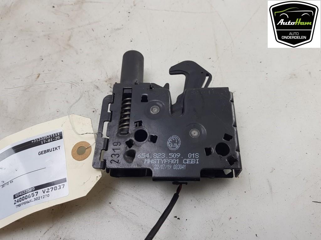 MOTORKAP SLOT Skoda Octavia Combi (1U5) (01-1998/12-2010), Gebruikt, Skoda