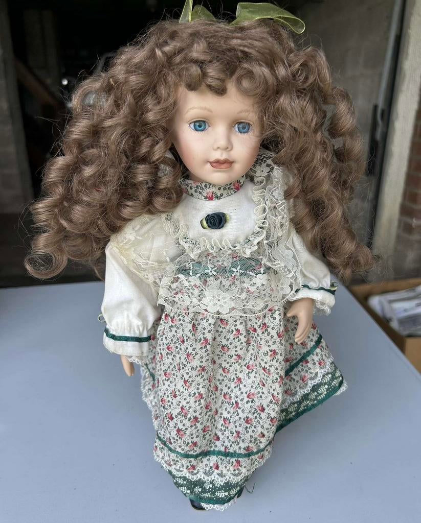 À vendre Poupée de collection – style ancien / porcelaine, Collections, Enlèvement, Comme neuf, Poupée