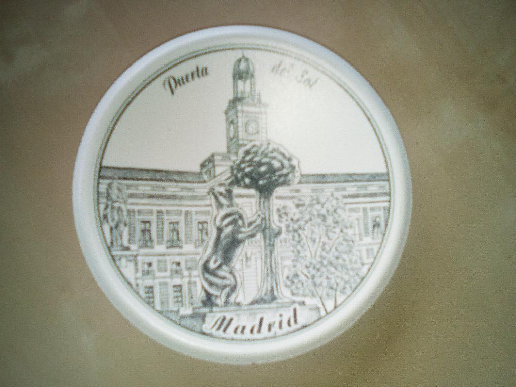 Asbak van klei, Ophalen, Zo goed als nieuw