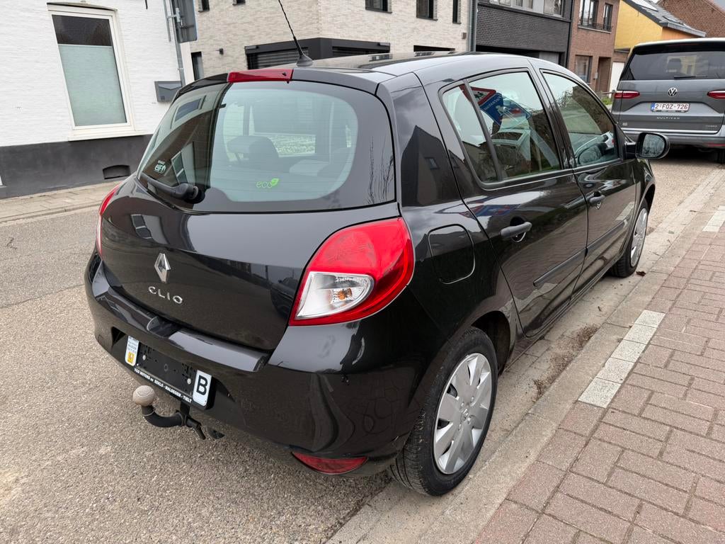 Renault Clio 1.2 Benzine, Slechts 35.806km – Eerste eigenaar, Elektrische ramen, Stof, 139 g/km, Zwart