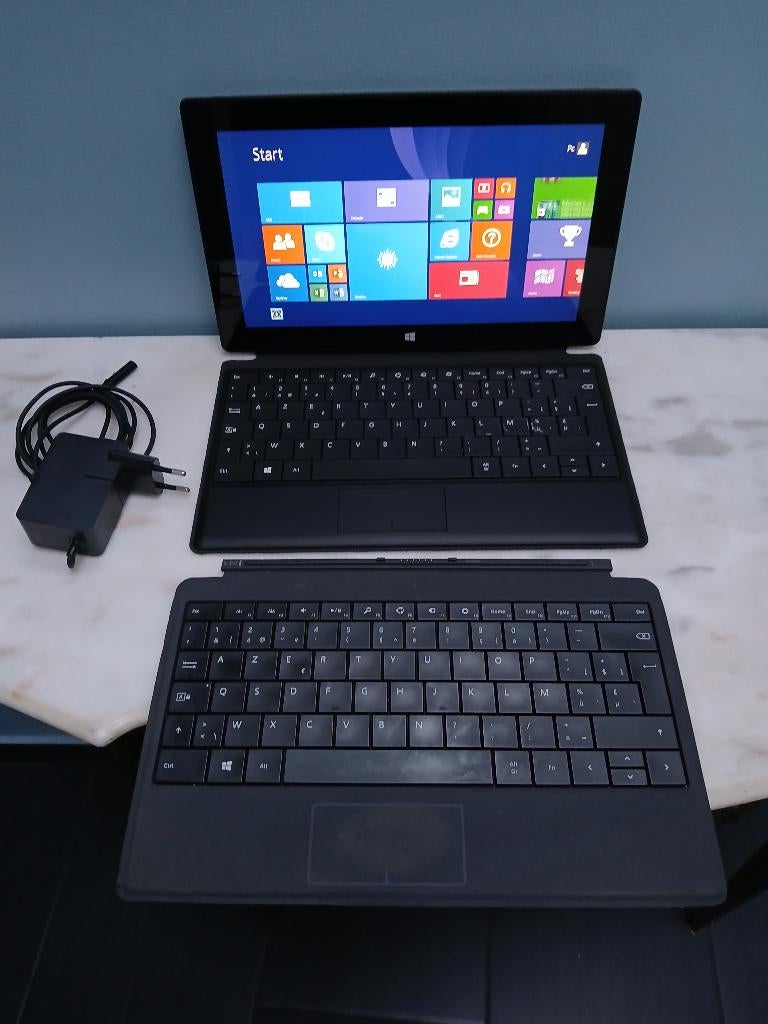 LOT 3  Tablettes, 32 GB, TAB, 13 pouces ou plus, Comme neuf