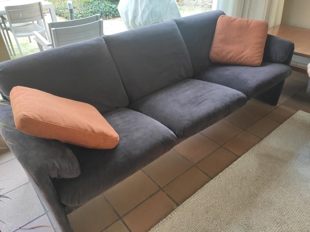 Design zetel  3 zit donkerbruin, Huis en Inrichting, Ophalen