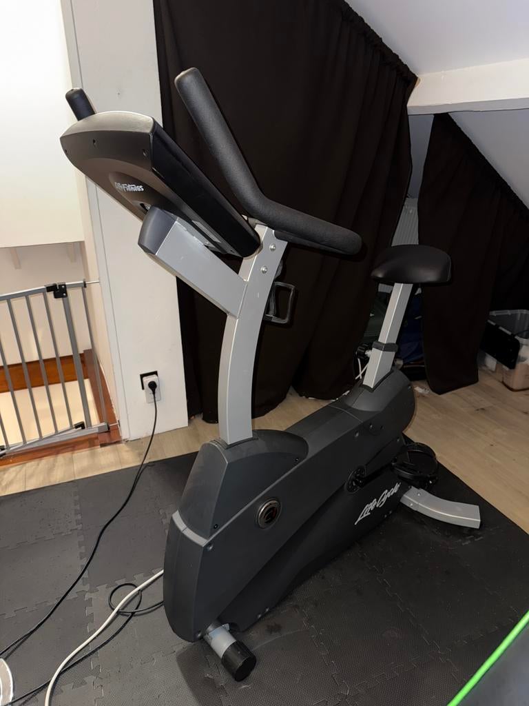 Hometrainer, Sport en Fitness, Ophalen, Zo goed als nieuw