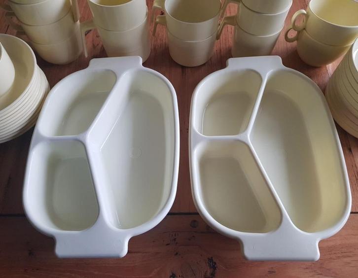 2 x Vintage camping servies, pastel gele vakken schaal, Gebruikt, -, -, Ophalen of Verzenden