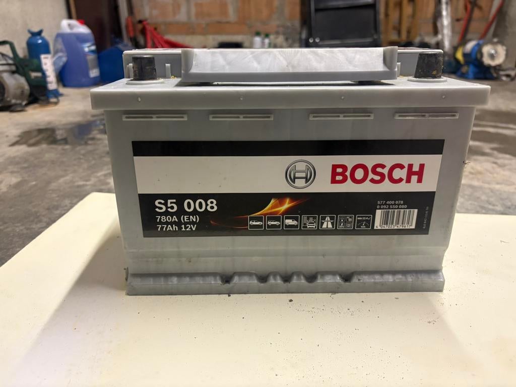 Batterie Bosch 77 Ah 12 V 780 A, Autos : Pièces & Accessoires, Enlèvement, Neuf