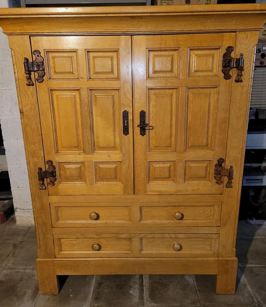 Armoire rustique en chêne, Enlèvement, Chêne