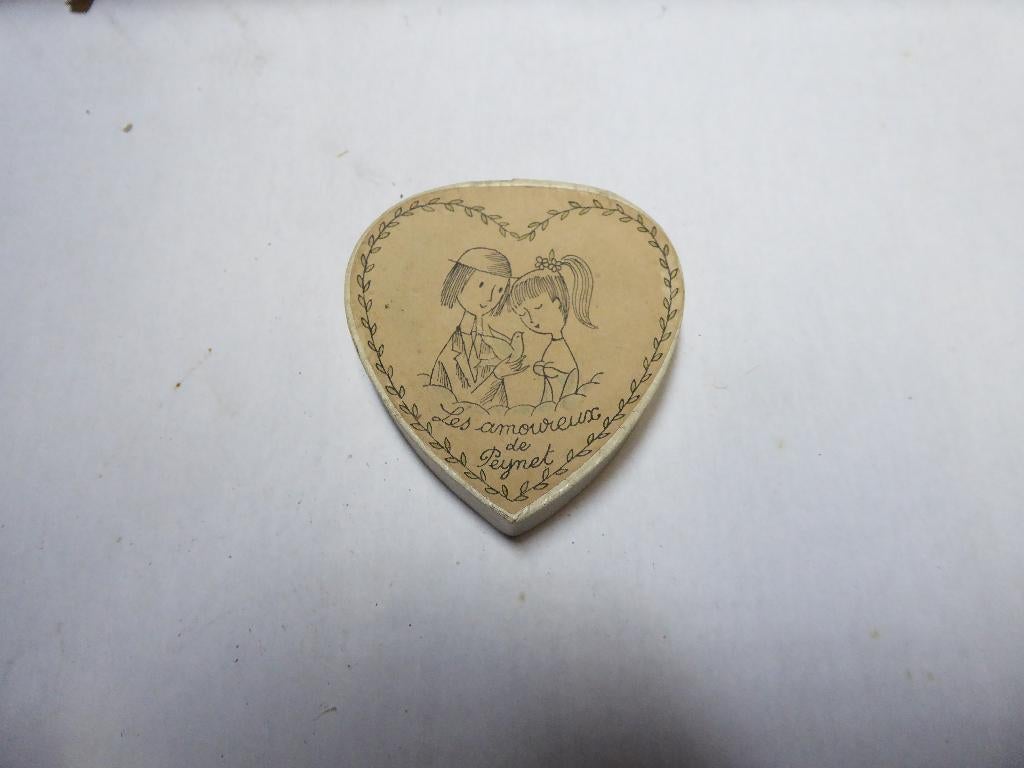 boite les amoureux de Peynet ,MURAT, Enlèvement ou Envoi, Utilisé, Autres matériaux