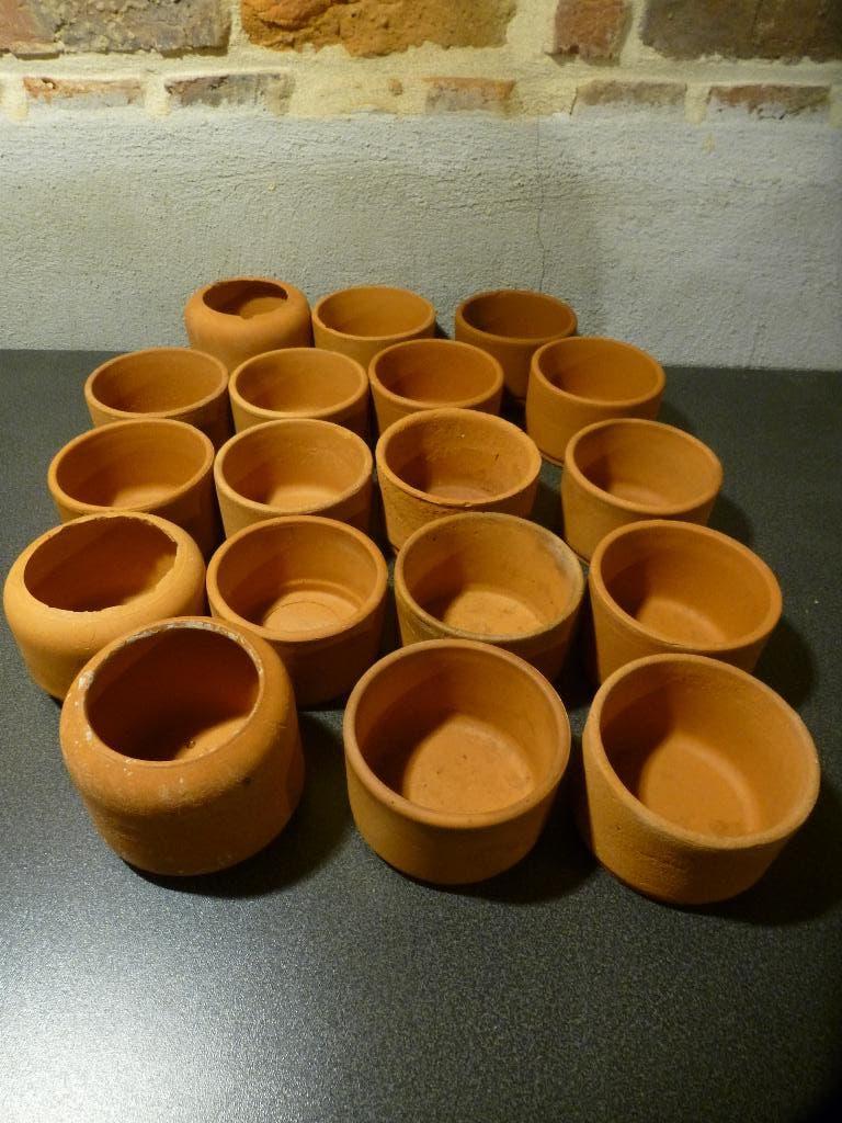 14 AARDEWERK VOEDERPOTJES, Dieren en Toebehoren, Dierenvoeding, Ophalen of Verzenden, Overige soorten