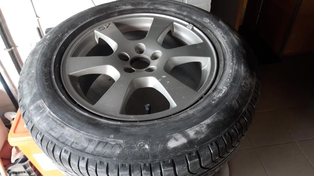 Jantes originales Volvo XC60 pneus Michelin 4 saisons!!, 4 Saisons, 17 pouces, Enlèvement, Jante(s)