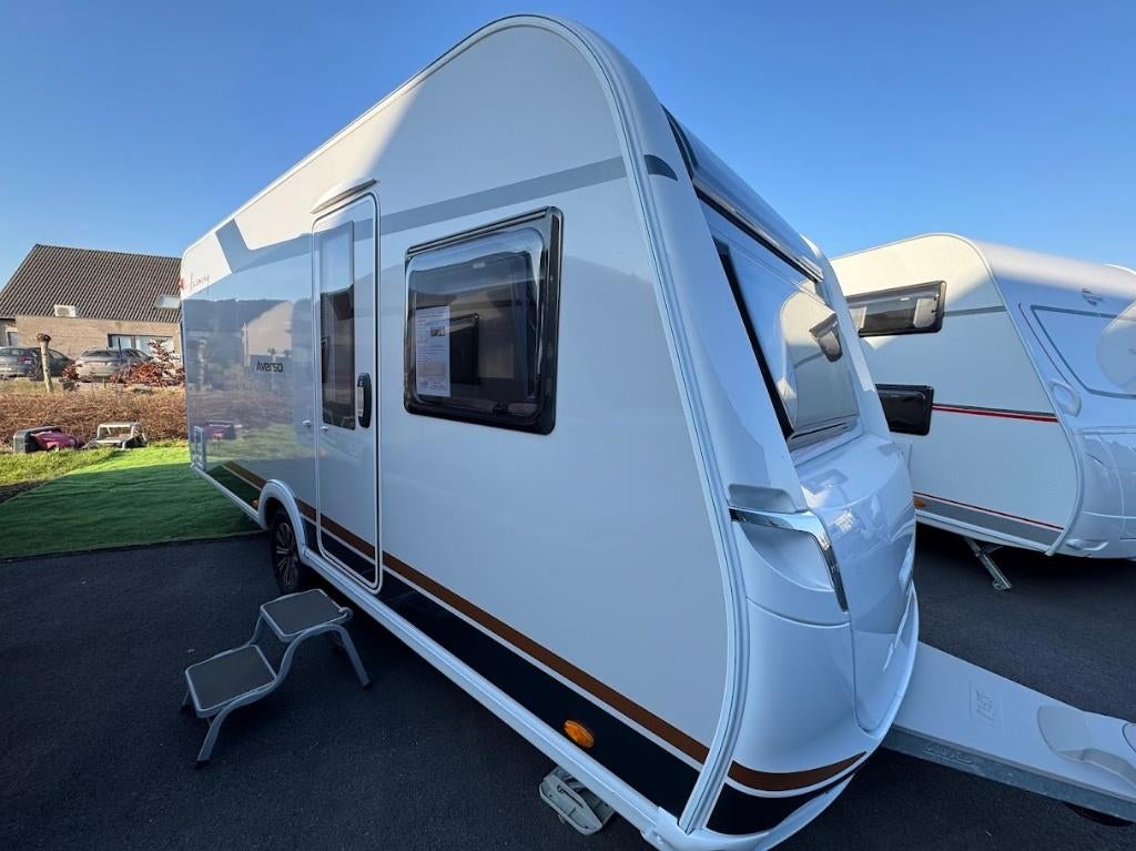 Déménageur Burstner Averso 465 TS, auvent, climatisation, Grand lit, Jusqu'à 4, 6 à 7 mètres, Entreprise