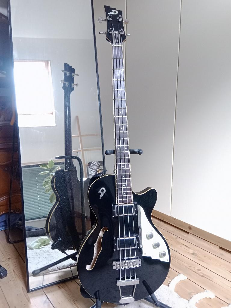 Interessepeiling: Duesenberg Star-Bass (2006, enkel ruil), Musique & Instruments, Instruments à corde | Guitares | Basses, Enlèvement
