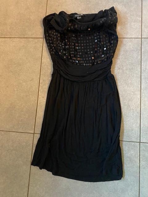 Tof, zwart jurkje met pailletten bovenaan 1 maat Nieuwstaat, Ophalen of Verzenden, Zo goed als nieuw, Zwart, Boven de knie