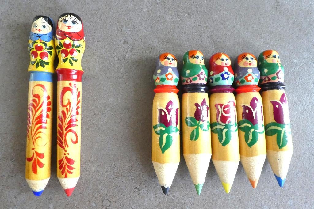 Lot 7 Gros Crayons Anciens Bois Poupées Matriochka (Vintage), Enlèvement
