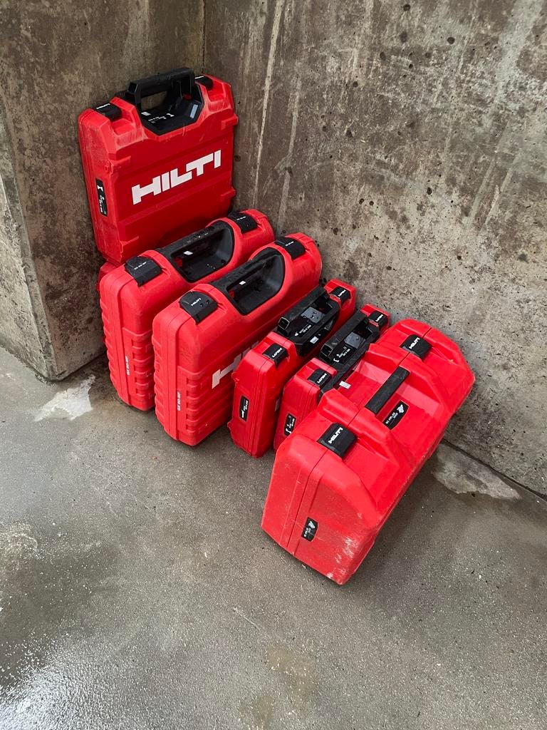 Boîte à outils de marque Hilti, Audio, Tv en Foto, Accu's en Batterijen, Ophalen of Verzenden, Gebruikt