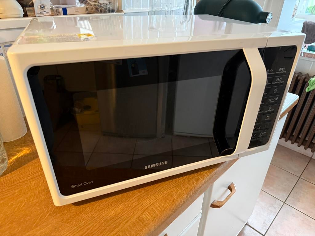 Four à micro-ondes Samsung Combi, Enlèvement, Comme neuf, Micro-ondes