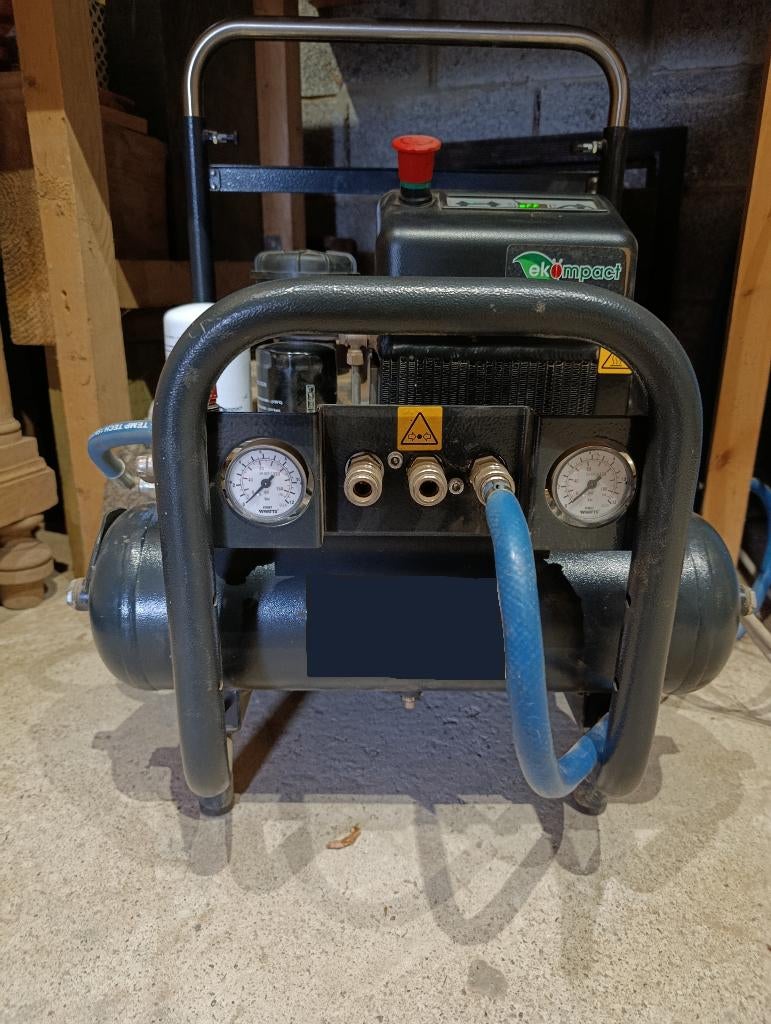 Compresseur à vis & assécheur d'air., Enlèvement, Comme neuf, Mobile