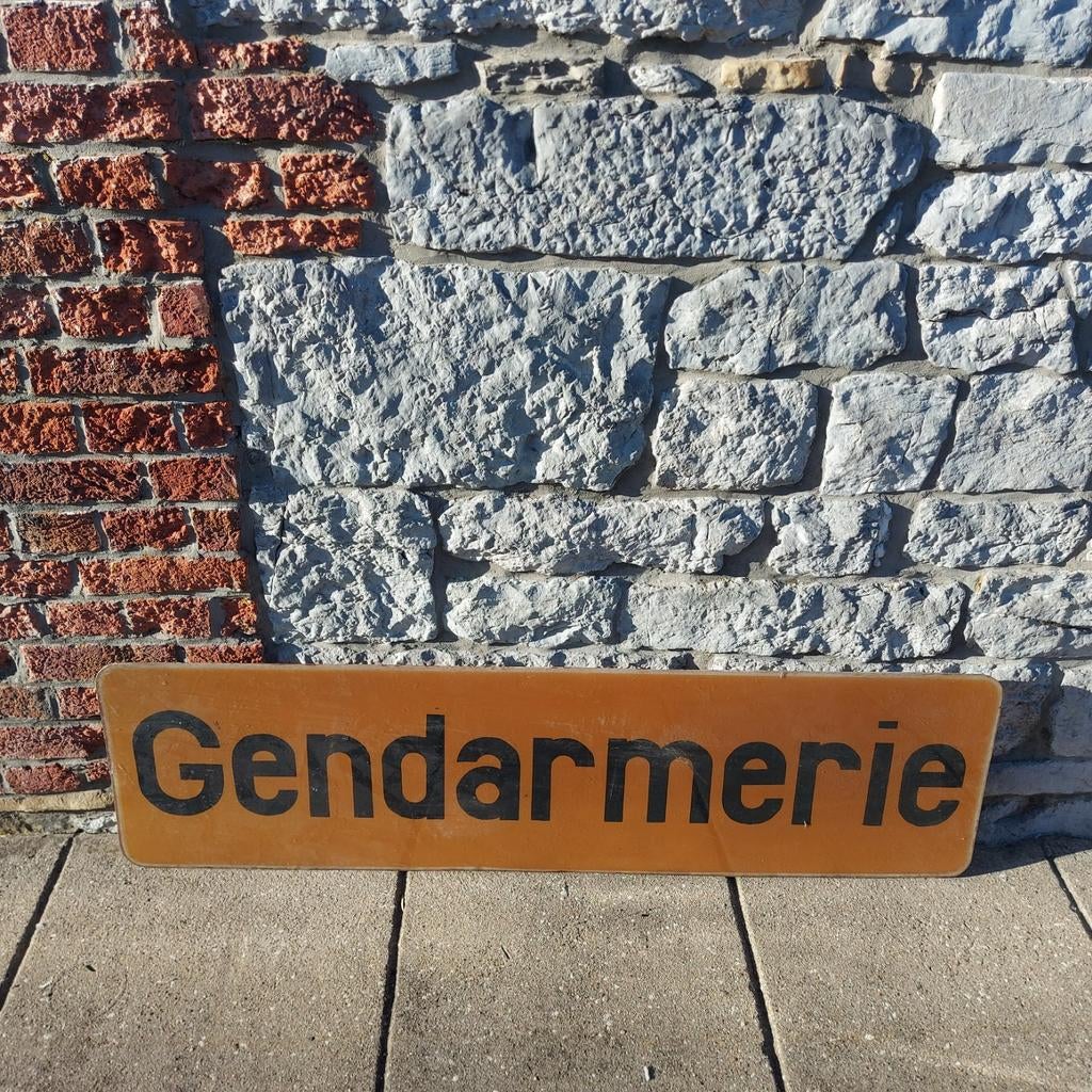 Enseigne gendarmerie, Collections, Enlèvement, Gendarmerie