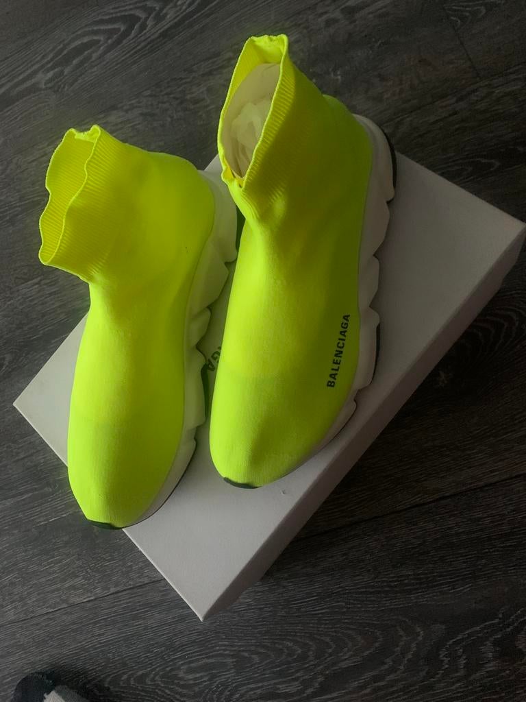 Baskets Balenciaga jaunes fluo Mt 42 pour hommes neuves, Neuf, Autres couleurs, Enlèvement, Baskets