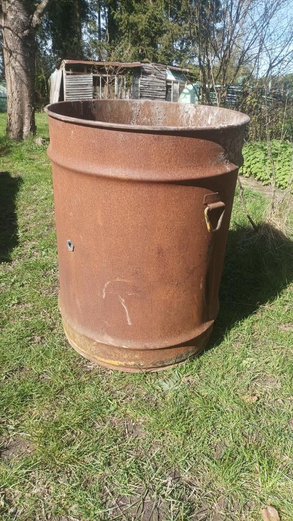 Brasero robuste en acier épais - Style Industriel, Doe-het-zelf en Bouw, Metalen, Ophalen