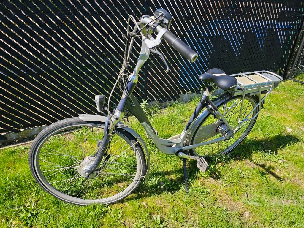 Elektrische Batavus met voorwielmotor., Fietsen en Brommers, Elektrische fietsen, Ophalen, Batavus
