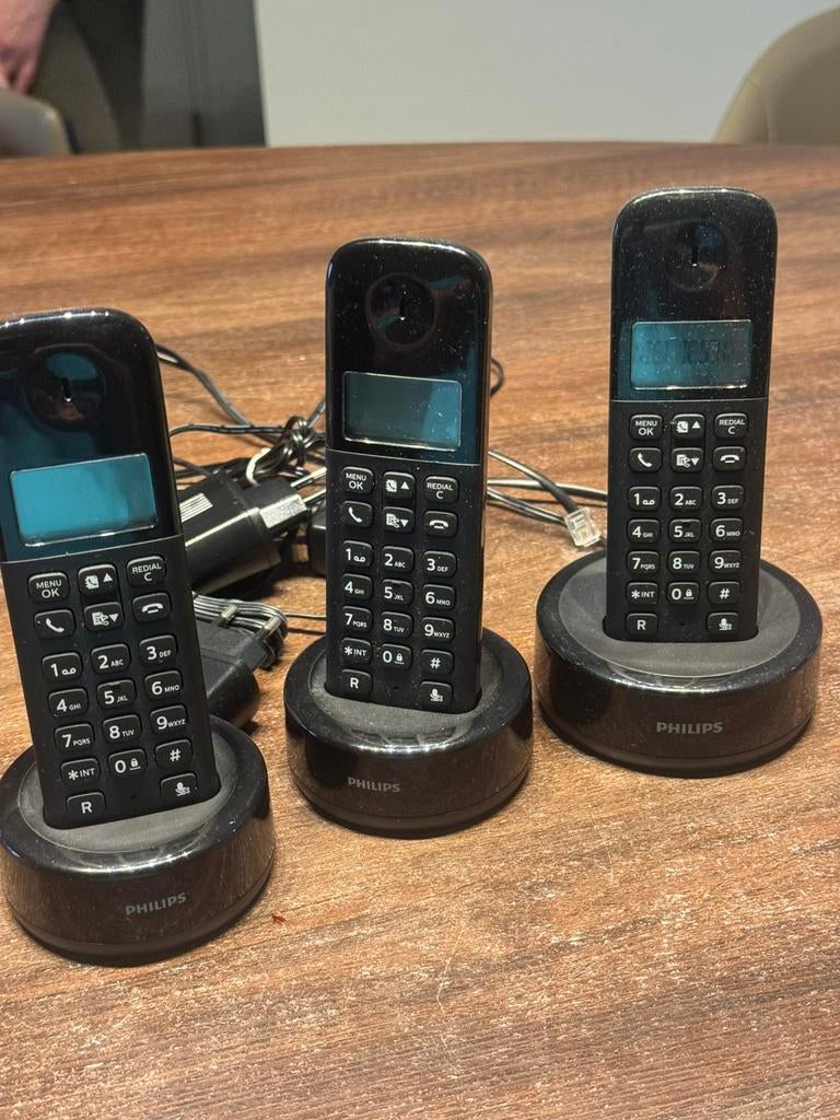 3 draagbare telefoons, Telecommunicatie, Ophalen, Zo goed als nieuw, 3 handsets, Stralingsarm
