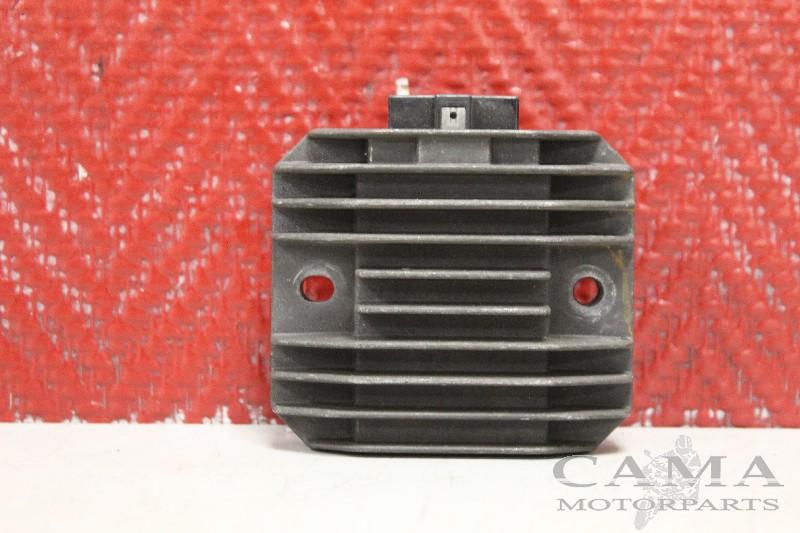 SPANNINGSREGELAAR FZR 600 R 1994-1995 (FZR600R 4JH 4MH), Dhr. S. di Majo, Gebruikt, Info@cama-motorparts.nl, P.J. Troelstraweg 8 8
3144 CX  MAASSLUIS, NL