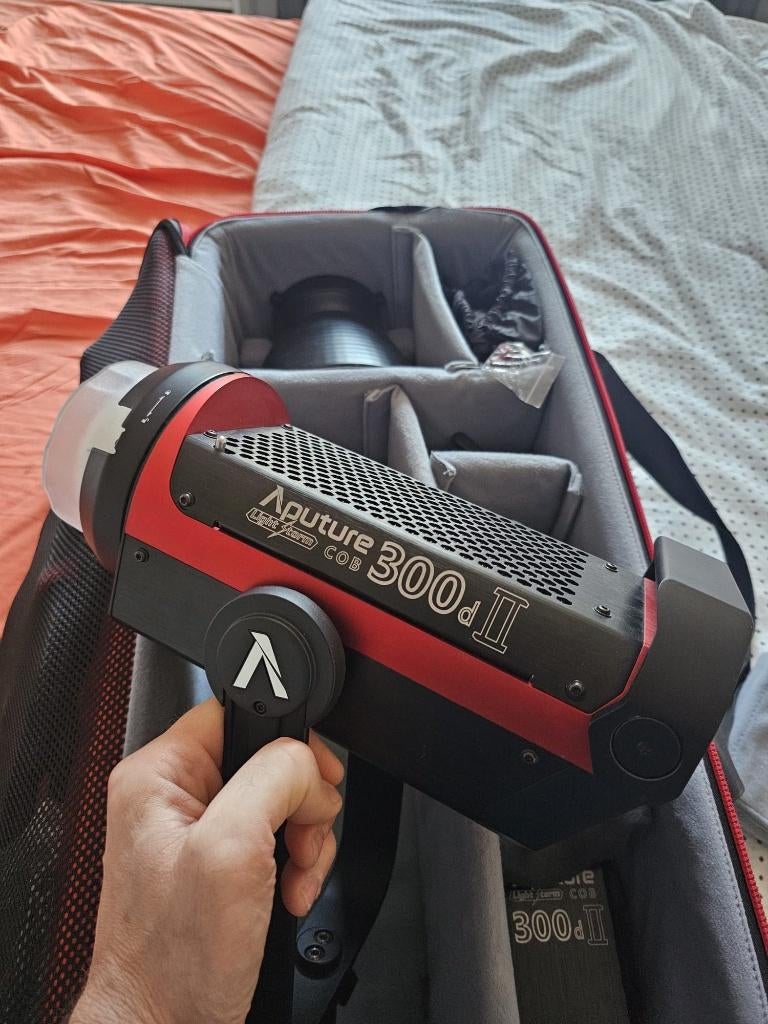 Aputure LS C300d II, lampe studio photo/ video, TV, Hi-fi & Vidéo, Photo | Studio photo & Accessoires, Enlèvement, Comme neuf