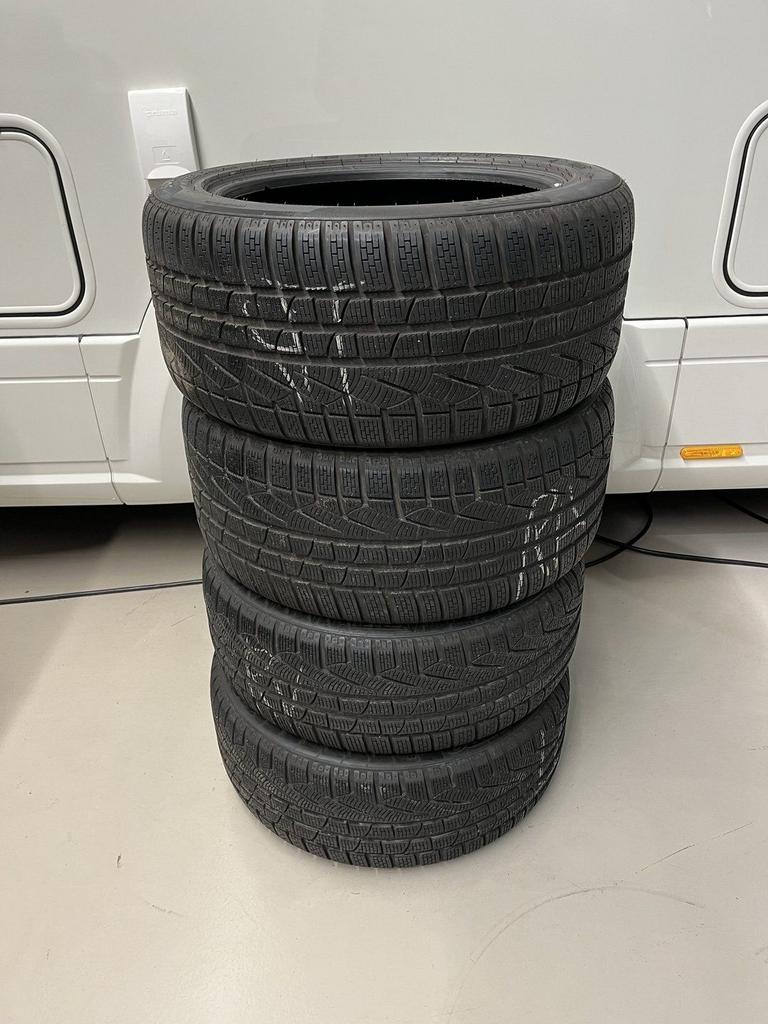 S 4x  Pirelli Sottozero winter Porsche 718 Boxster 235-45-18, Auto-onderdelen, Banden en Velgen, Ophalen, 18 inch, Gebruikt, -