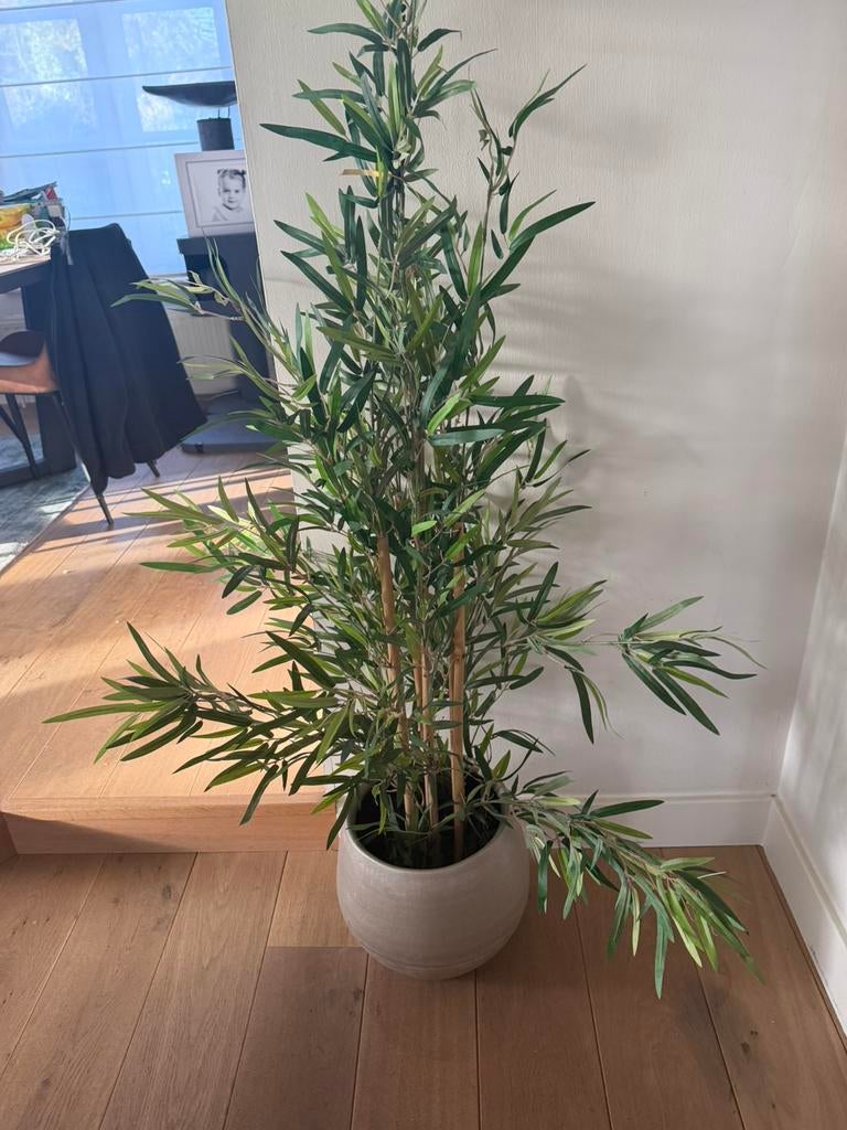 Grote kunstplant met pot, Huis en Inrichting, Kamerplanten, Ophalen