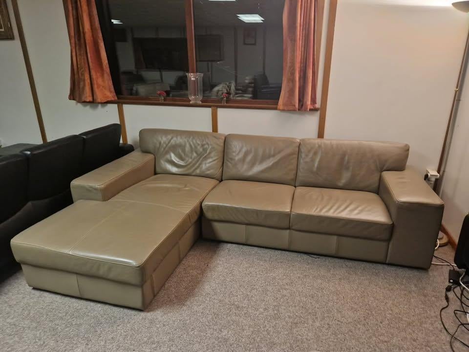 TAUPE BUFFELLEDEREN HOEKSALON AFM 275 X 170, Huis en Inrichting, Ophalen, Zo goed als nieuw, Leer