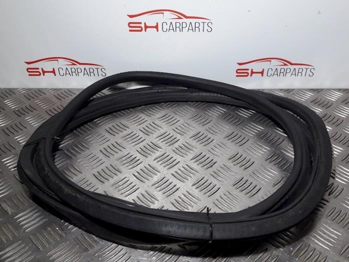 Portierrubber 2Deurs rechts van een Volkswagen Polo, Auto-onderdelen, Carrosserie, Volkswagen, Gebruikt, 3 maanden garantie, Ophalen of Verzenden