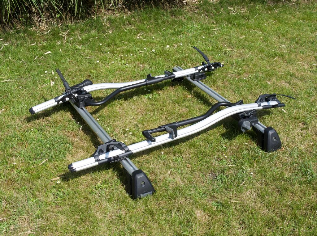 Barre de toit et porte vélo BMW, Autos : Divers, Porte-vélos, Comme neuf, Enlèvement