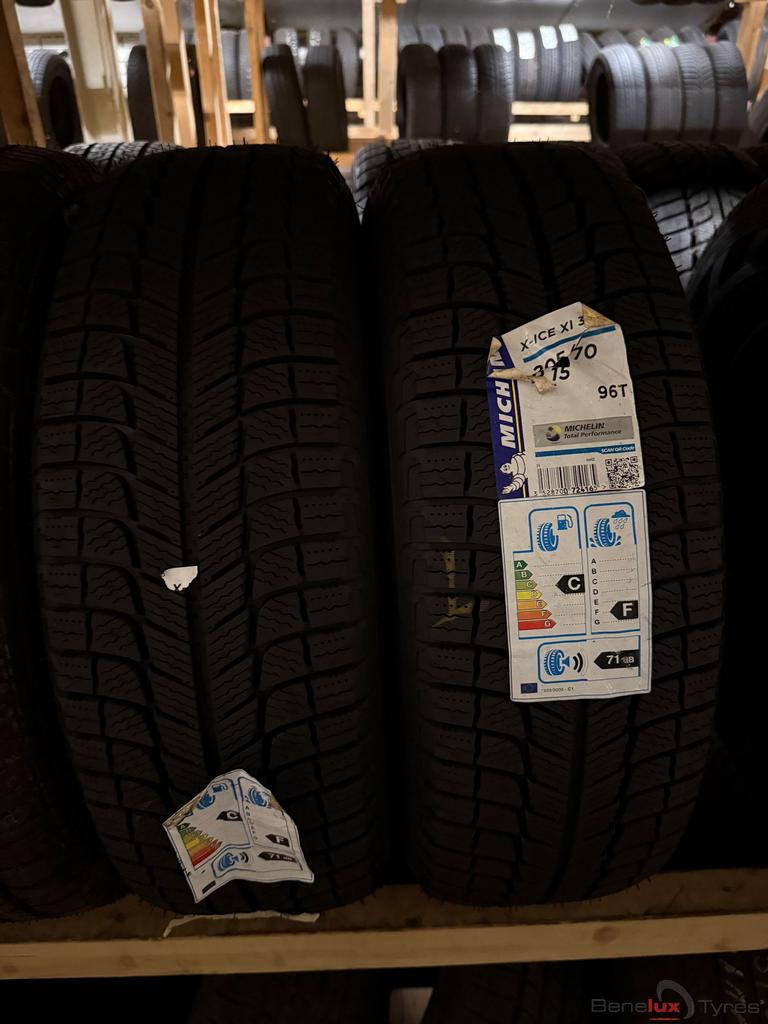 winter 205/70R15 96T Michelin 205/70 R15 205/70/15 2057015, Auto-onderdelen, 15 inch, -, -, Nieuw