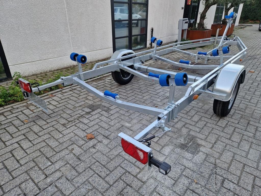 VL1800kg -  nieuw - 2650+btw, Watersport en Boten, Boottrailers, Ophalen, Nieuw, Met rollen