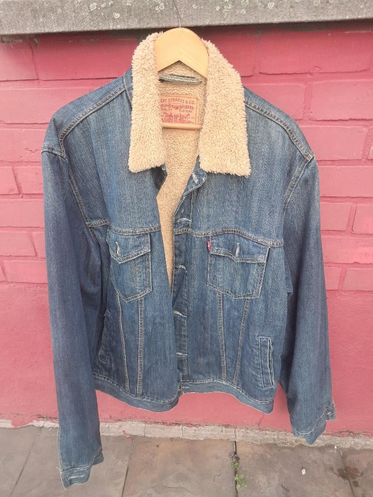 Vest levis xl goede staat, Ophalen