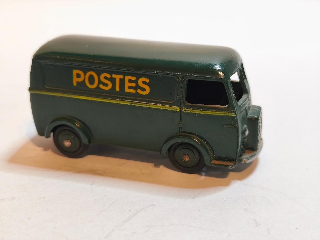 DINKY TOYS FRANCE PEUGEOT FOURGON POSTAL REF 25B, Hobby & Loisirs créatifs, Voitures miniatures | 1:43, Comme neuf, Bus ou Camion