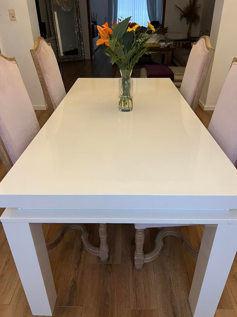 Table laquée blanche et chaises, Enlèvement, Comme neuf